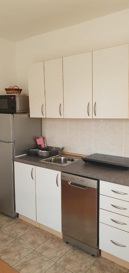 Apartmani Sonia Njivice Eksteriør billede