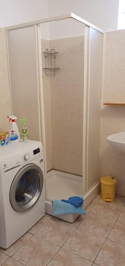 Apartmani Sonia Njivice Eksteriør billede