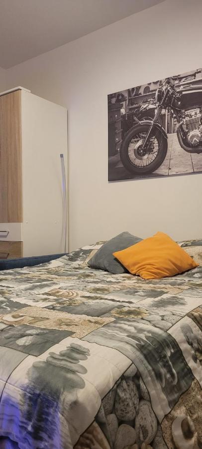 Apartmani Sonia Njivice Eksteriør billede