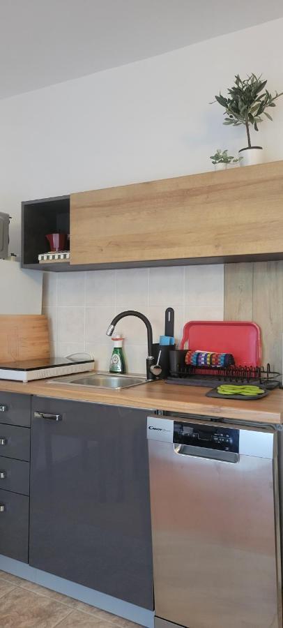 Apartmani Sonia Njivice Eksteriør billede